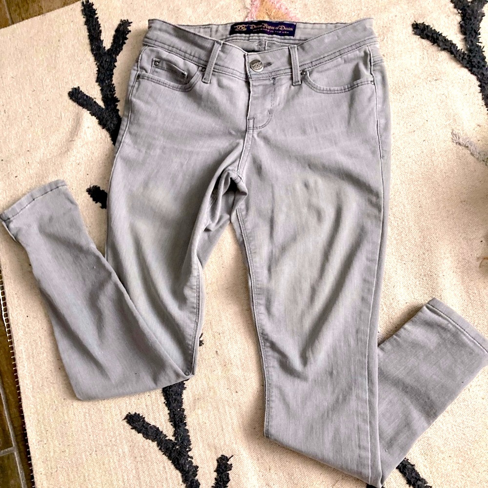 Divine Rights of Denim Skinny Leg Denim Jeans-5 pocket with zippers Size-25